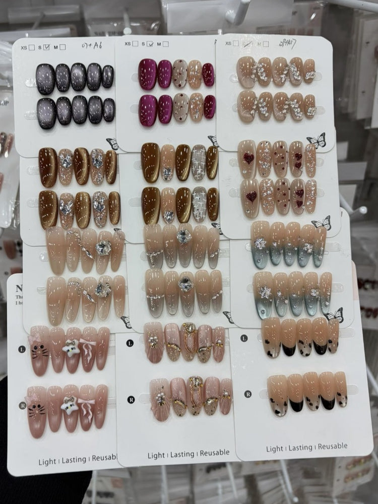 「ライブ専用」ネイルチップ ライブで選べます！注文する時必ずTIKTOKの名前を備考欄に記入してください